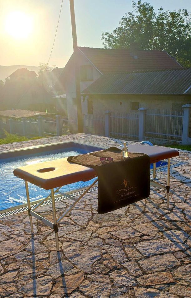 Masaža za adresi - bazenu